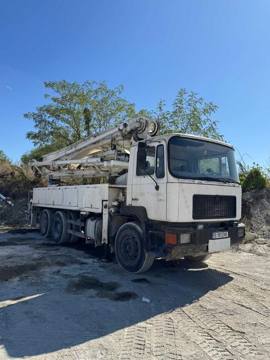Pompa de beton Putzmeister pe sasiu MAN - 32 m
