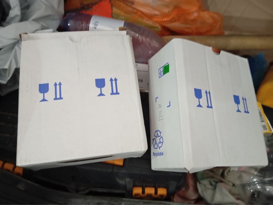 Продам повортники на 124 мерседес