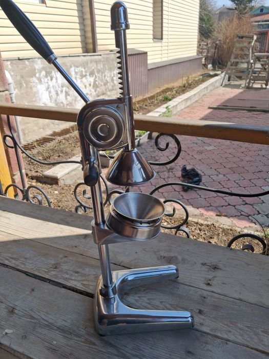 Рычажная соковыжималка