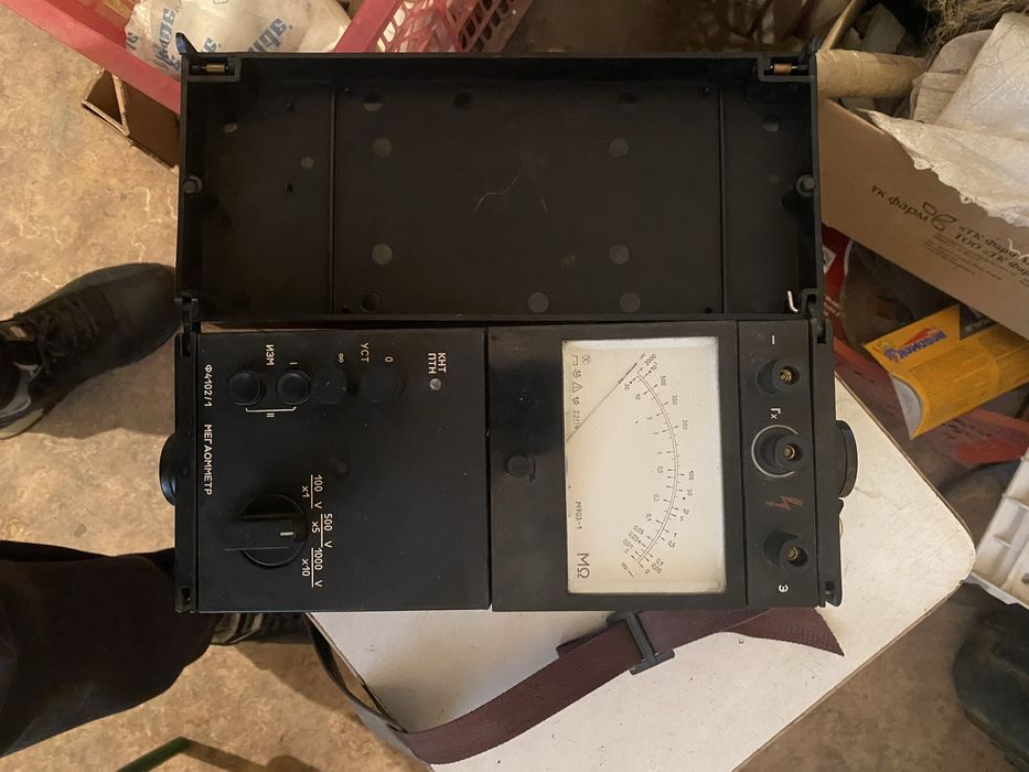 Мегаометр в отличном состгяний