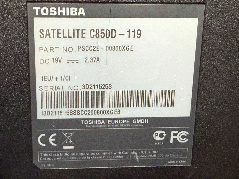 Лаптоп Toshiba Satellite C850D-119