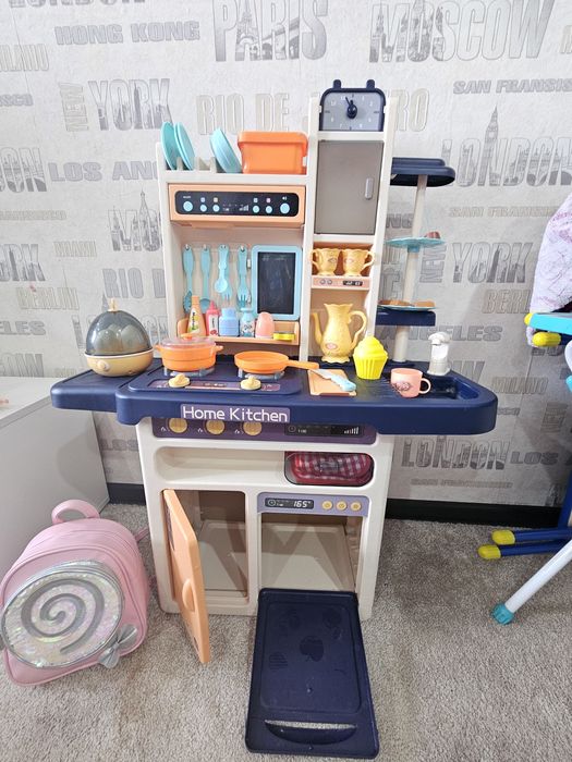 Продам детскую кухню