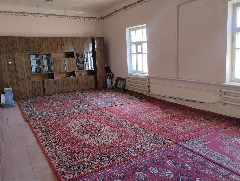 Cholishda uy sotilodi