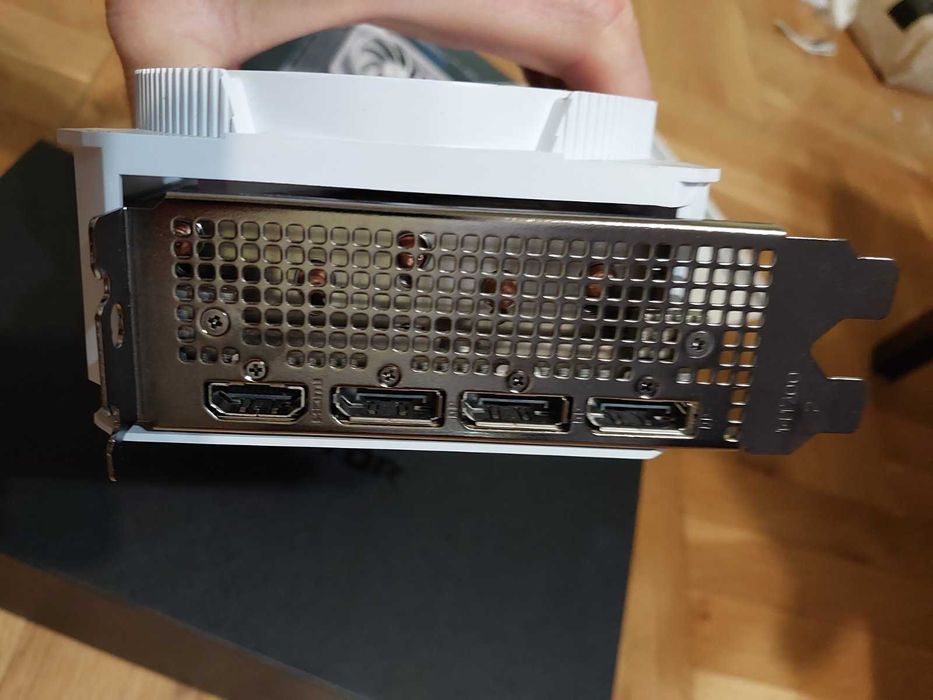 RX 7800XT 16GB - AsRock Challenger, Acer Predator