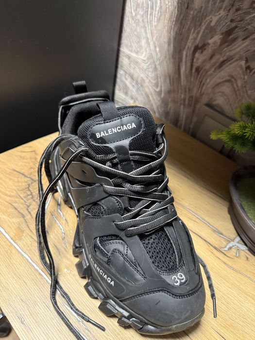 Кроссовки подростковые Balenciaga б/у