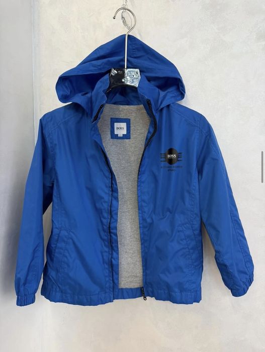 Курточка Босс на 6 лет