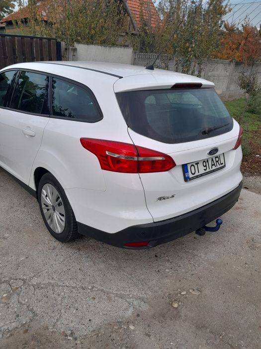 Vand Ford Focus 2015 ,unic proprietar masina personala si intretinuta.