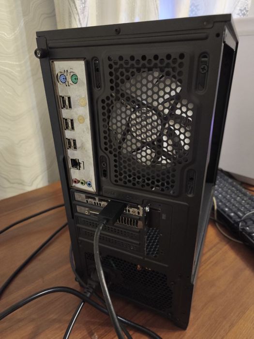 Продам компютер.