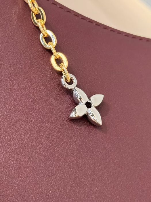 Сумка LV Louis Vuitton Pochette Bloom
