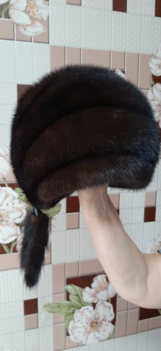 Норковая шапка..
