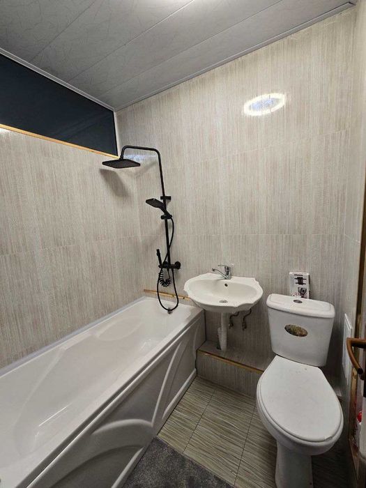 в отличном состояние прадается квартира