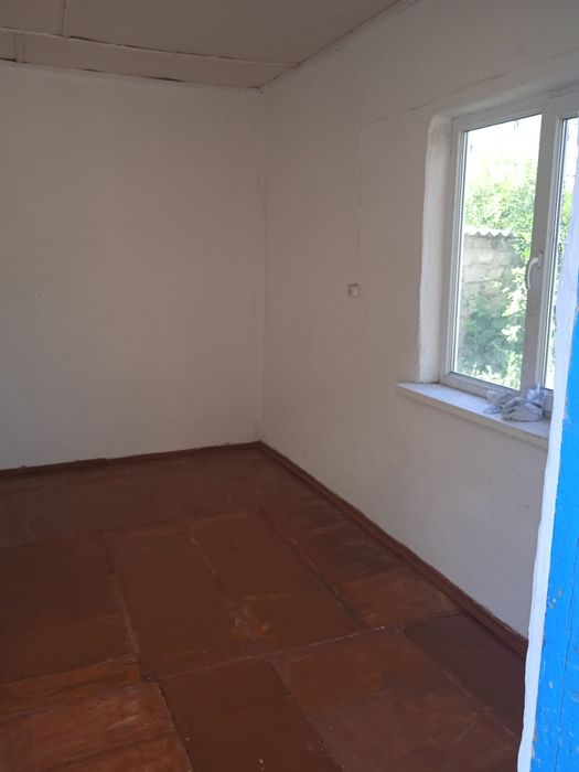 Тез  арада  үй  сатылады  .  Срочно  продам  дом  .