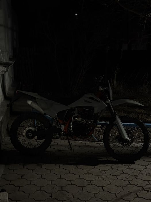 Мотоцикл Progasi Palma300