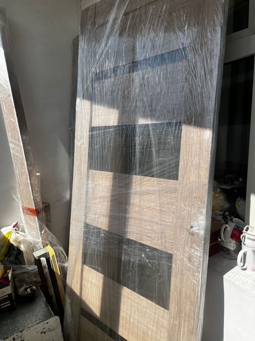 Продам межкомнатные двери 3 штуки