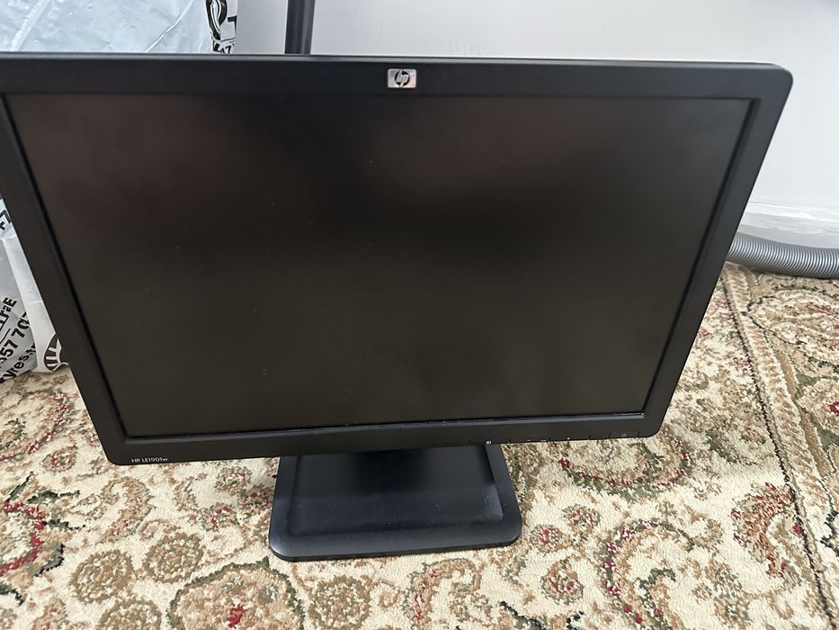 Монитор HP LE1901w