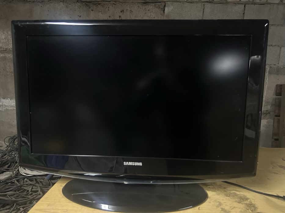 Продам телевизор Samsung