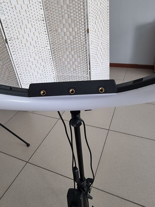 Лампа кольцевая три вида света