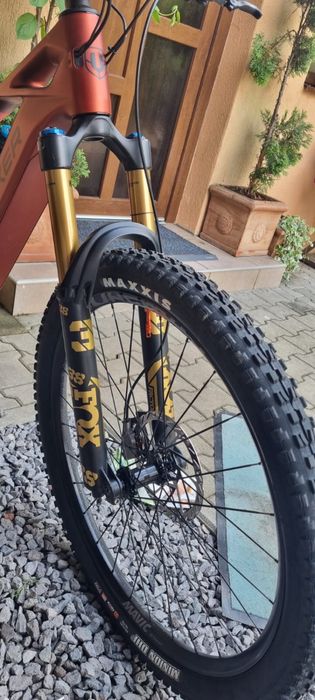 Mondraker Crafty Carbon RR 2025