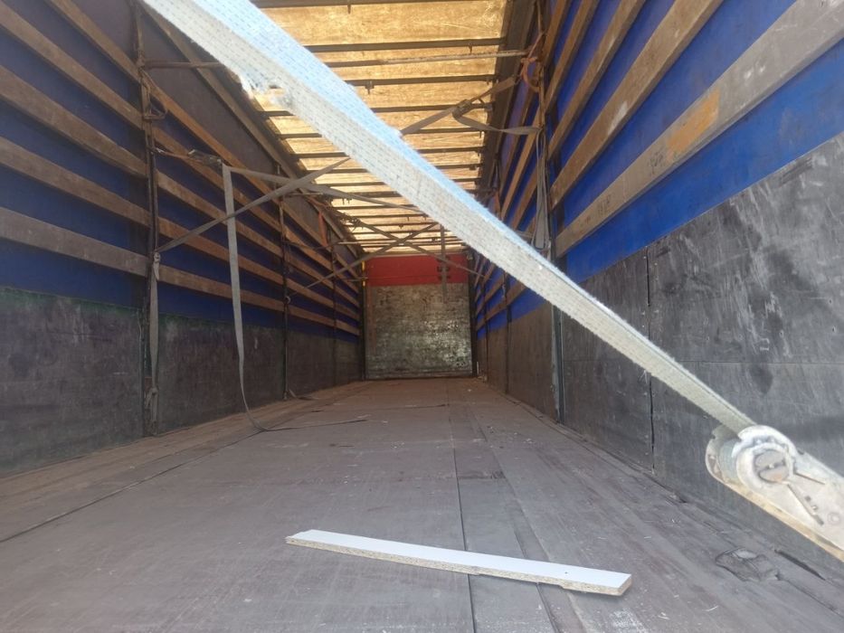 Прицеп Schwarzmuller Сотилади