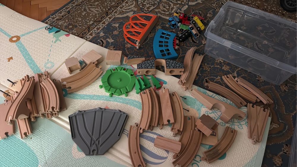 Sine tren lemn thomas