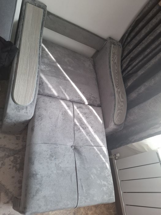 Диван и два кресла