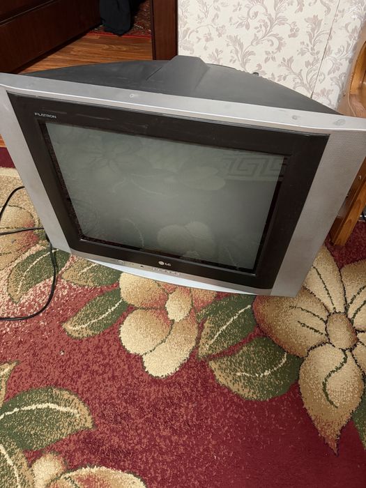 LG televizor flatron
