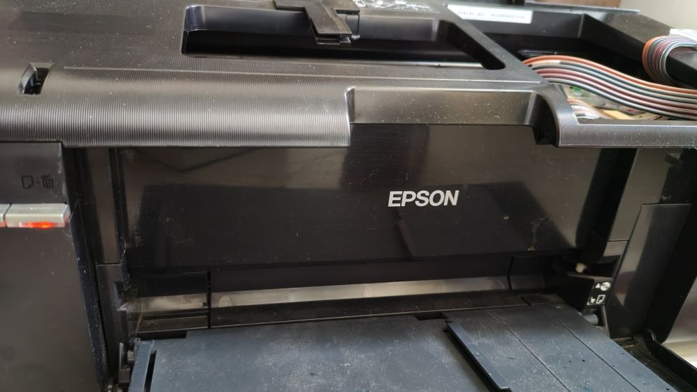 Принтер Epson цветной