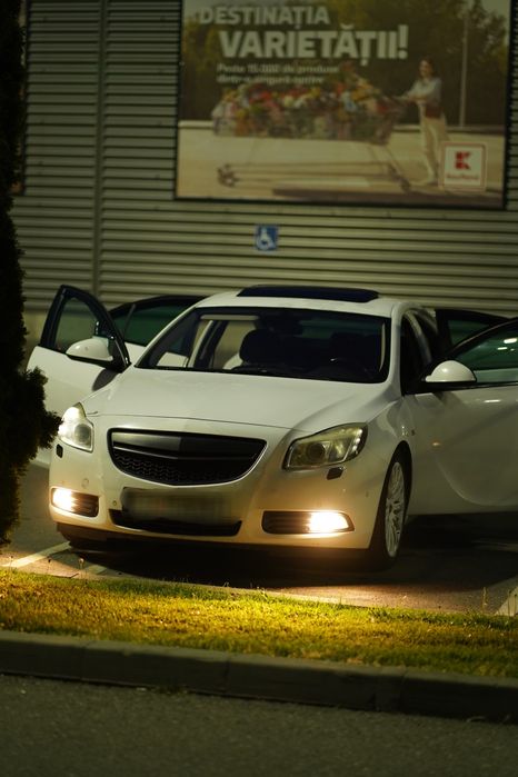 Opel insignia 1.6 turbo 2011