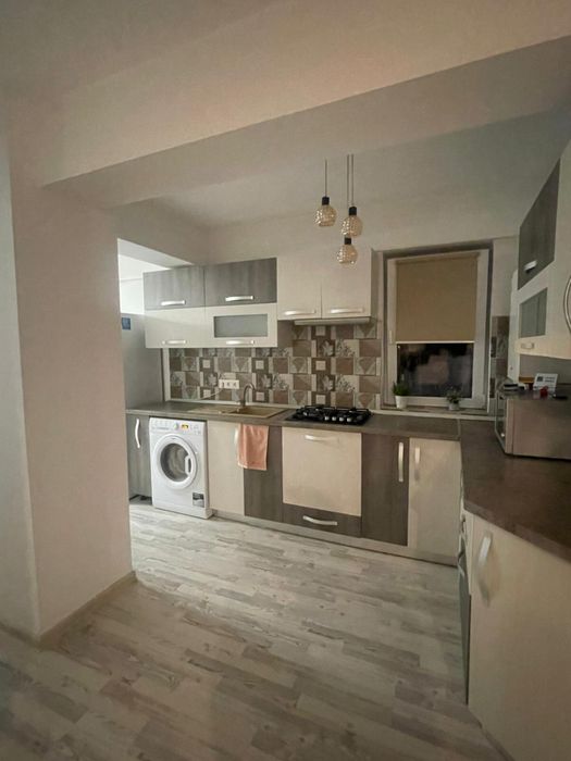 Inchiriem apartament termen lung