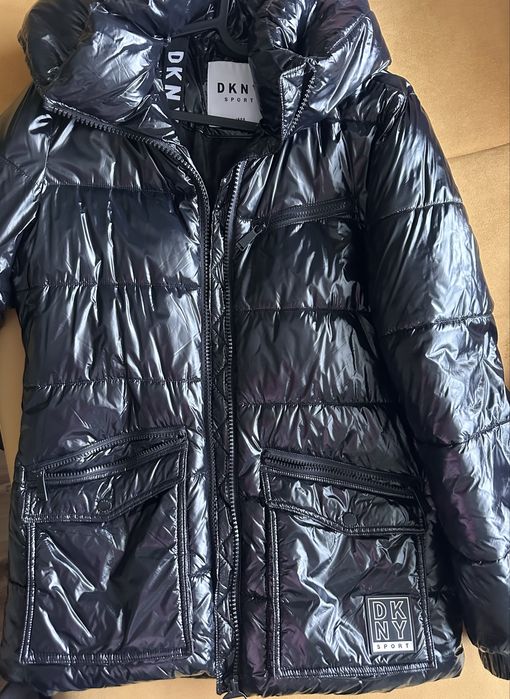 Зимно черно лак яке DKNY