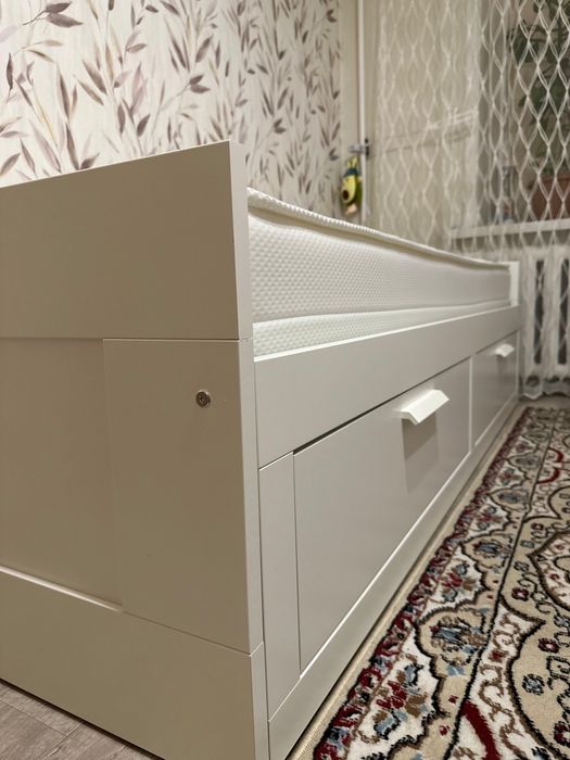 Кушетка кровать Икея Бримнэс