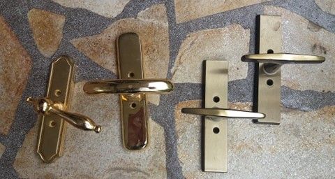 Дръжки за дограма