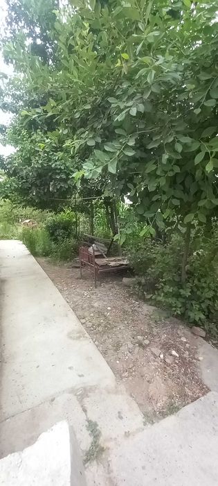 Guliston shahar Dostlik mahallasida hovli uy sotiladi
