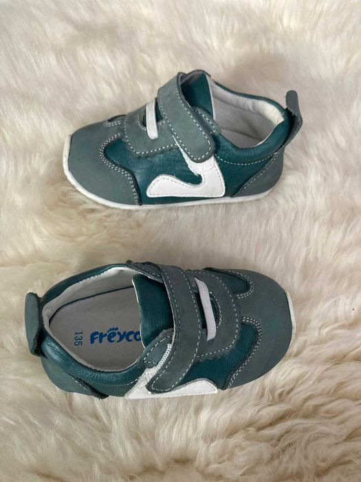 Pantofi piele Agamemnon - pentru bebelusii cu picior pufos