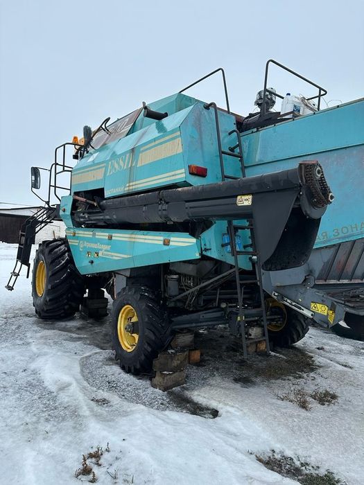 Продам комбайн Есиль 740