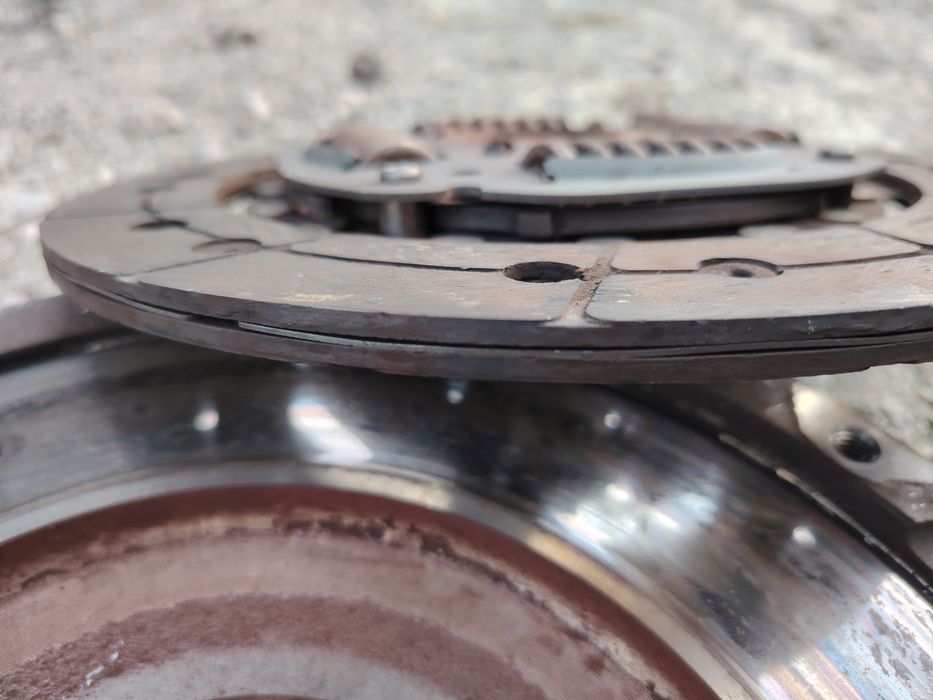 Комплект съединител с маховик за Пежо 207 / 307 / 308 / Peugeot 308 /