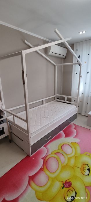 Детски легла с матраци като нови!!!Детска кошарка като нова!!!