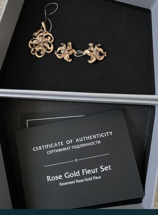 Продам серьги с бриллиантами