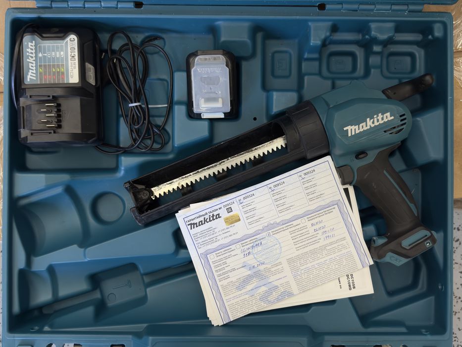 Makita CG100DWAEA + зарядное устройство.