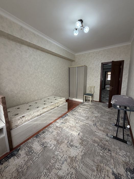 Корзинка ёнидан 4 хонали квартира ижарага берилади