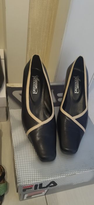 Продам женскую обувь