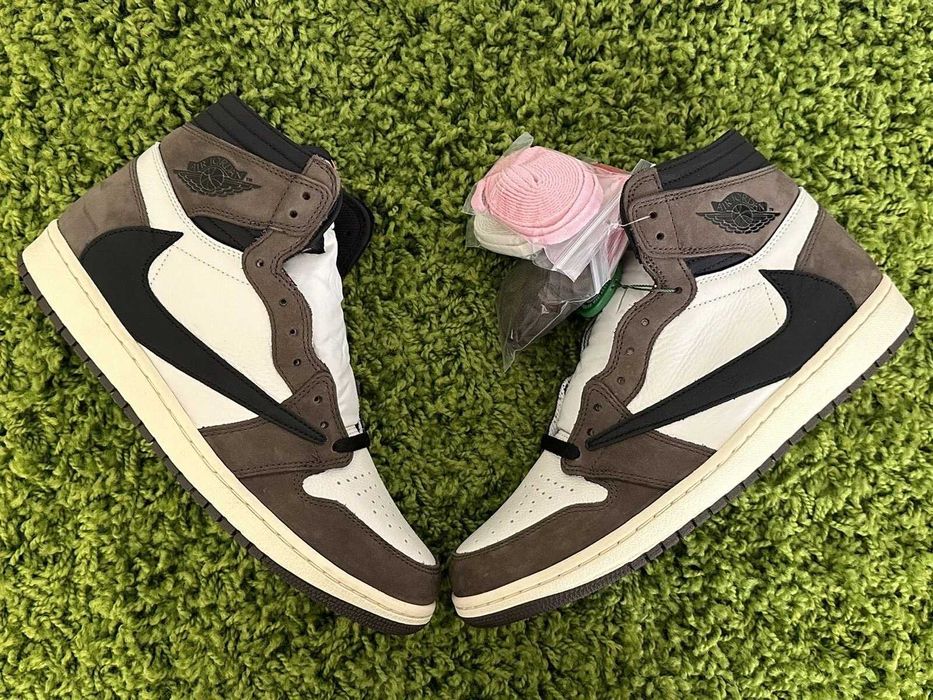 Sneakers Travis Scott Jordan 1 Retro Cactus Jack Edition Adidasi