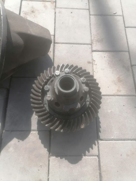 Продам редуктор на запчасть