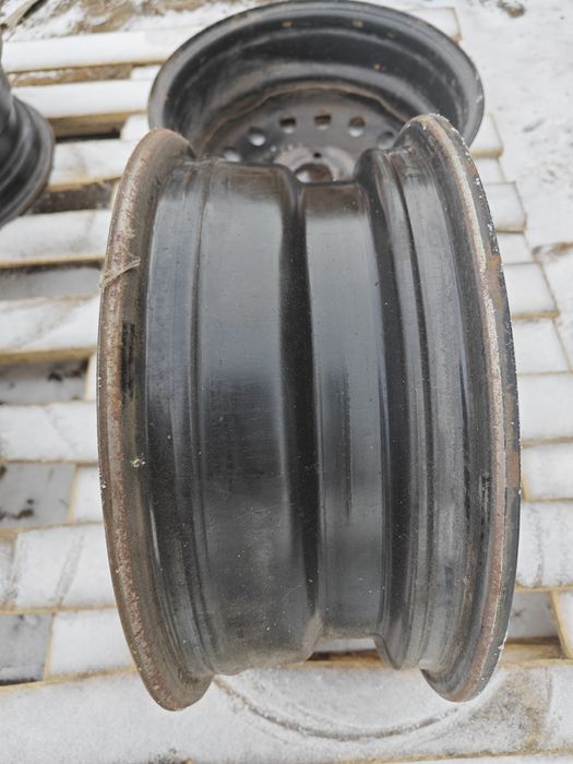 Продам комплект дисков, зимних шин,