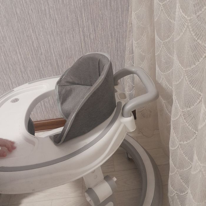 Ходунки . Отдам за 1 кг яблок