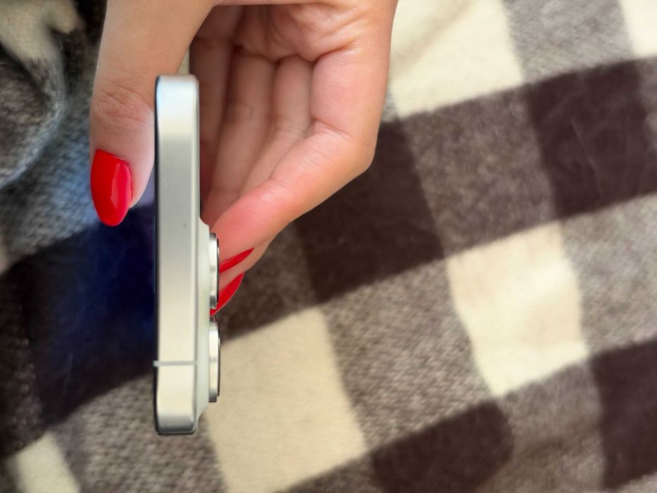 iPhone 16 Pro 128GB - 88% Battery