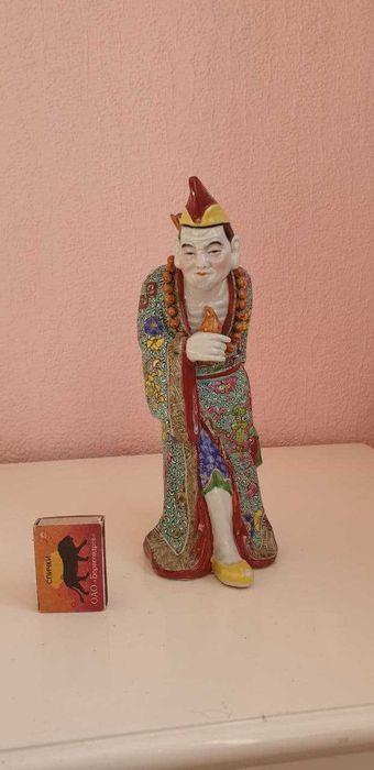 Статуэтка Китай Кашгарскарская 1920 года начало без дефектов, 23 см