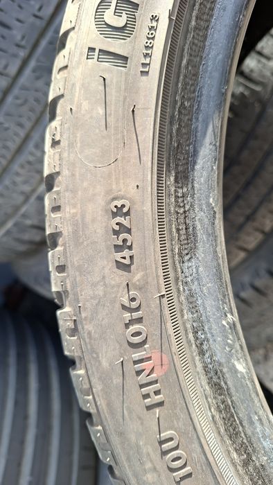 Всесезонни Гуми 225 40 18