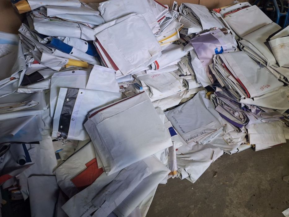 Винили от свалени билбордове