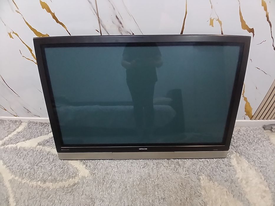 Телевизор продам